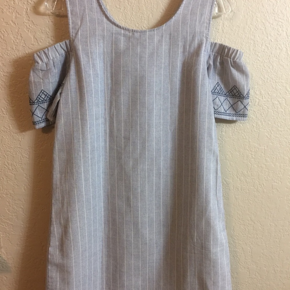 Knox Rose Striped open shoulder Midi Dress. - Picture 2 of 6